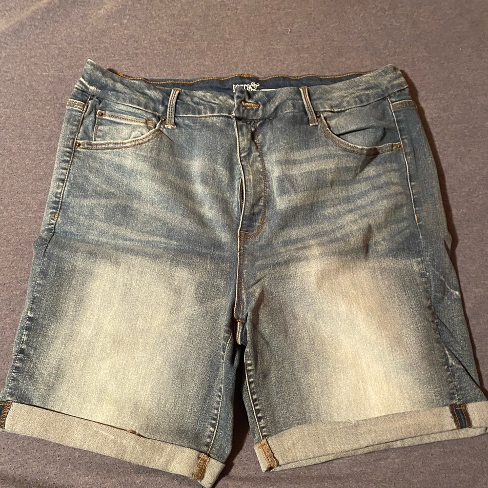 Terra and sky shorts